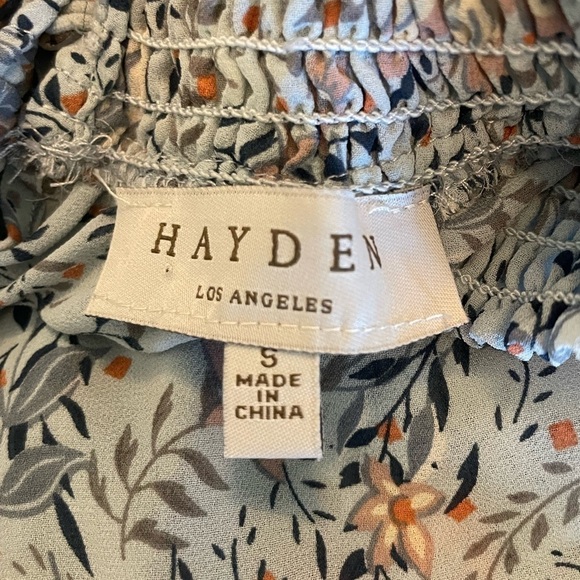 Hayden sleeveless blue floral blouse size small - Picture 5 of 6